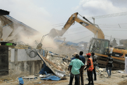After 3 days notice, Lagos govt. demolishes shanties on Lekki coastal road